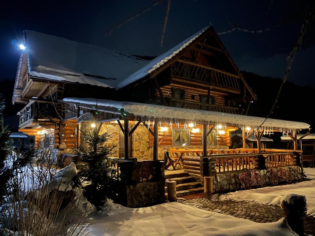 Cabana Din Groapa Frumoasa Рышнов Экстерьер фото