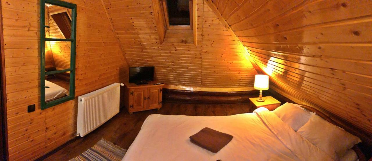 Cabana Din Groapa Frumoasa Рышнов Экстерьер фото